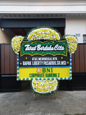 Papan Bunga Duka di Gembor Udik