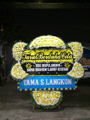 Papan Bunga Duka di Gembor Udik